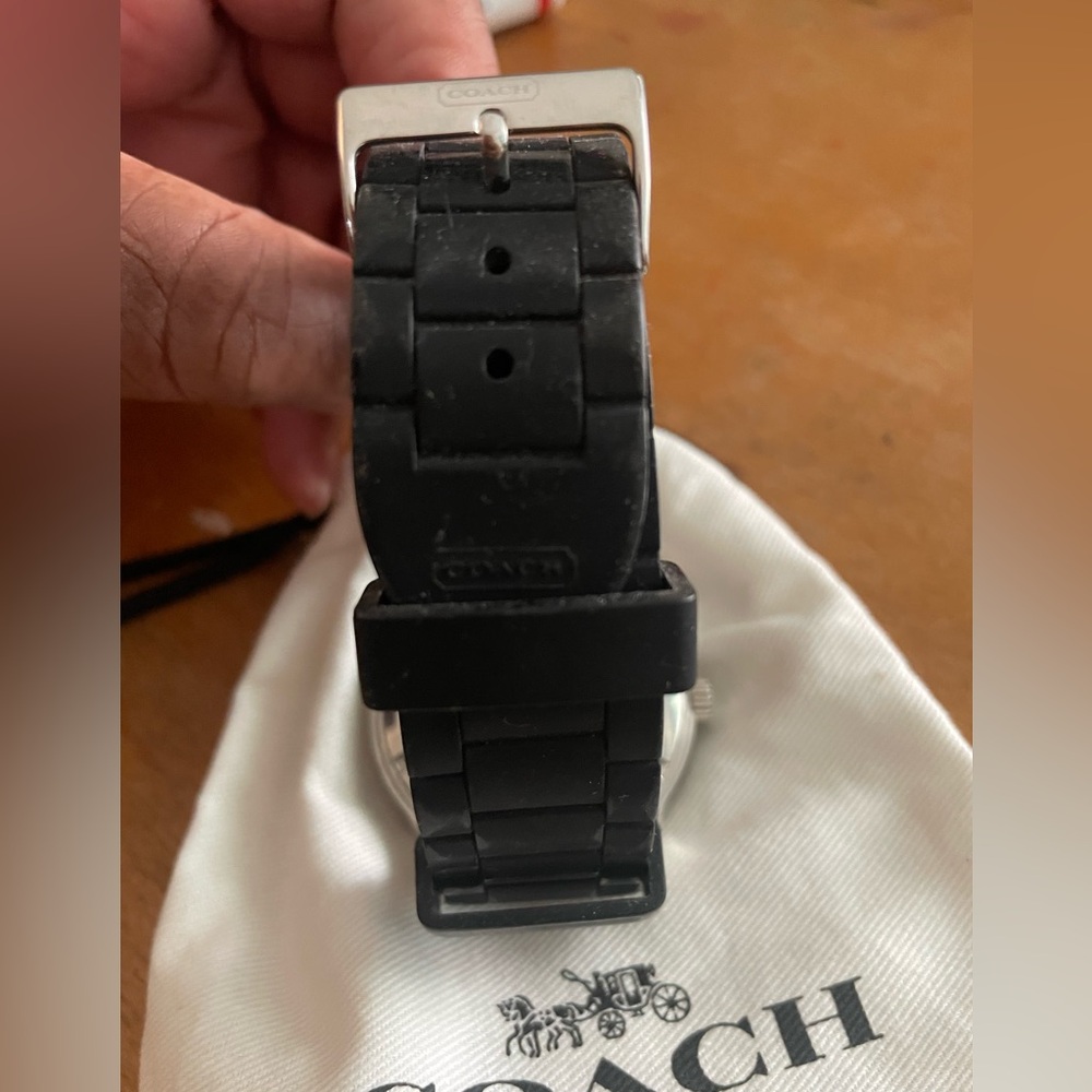 COACH RIVINGTON STAINLESS STEEL RUBBER STRAP WATCH - Picture 5 of 7